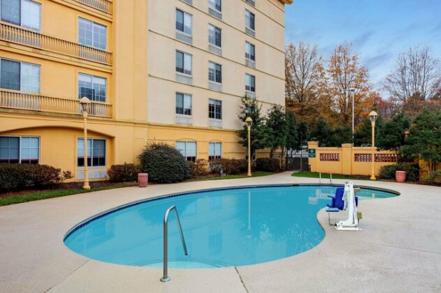 La Quinta Inn & Suites Raleigh Durham Southpoint