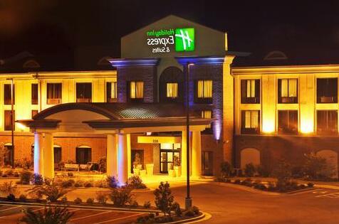 Holiday Inn Express & Suites Dyersburg - Photo2
