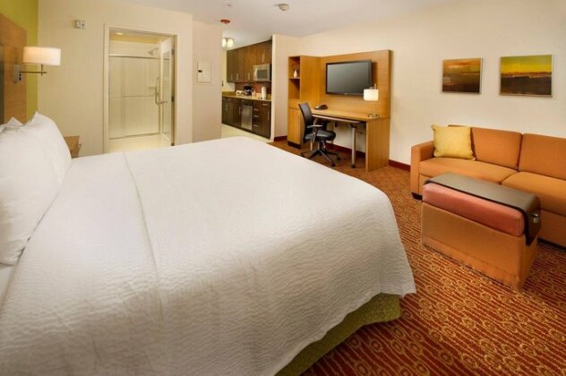 TownePlace Suites by Marriott Eagle Pass - Photo3