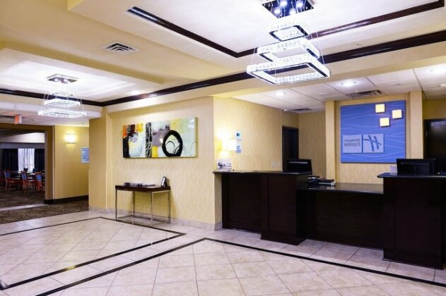 Holiday Inn Express & Suites Eastland - Photo5