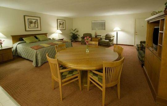 Americas Best Value Inn Edna - Photo2
