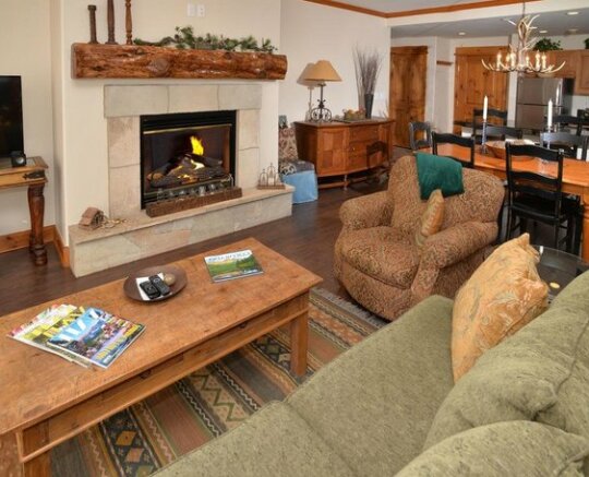 Pinecone Lodge by Exclusive Vail Rentals - Photo2