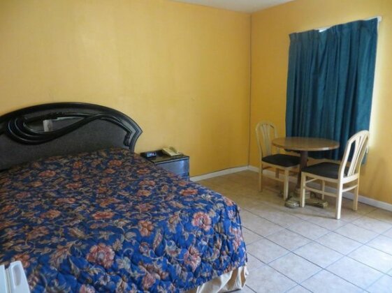 Travel Inn & Suites El Campo - Photo2