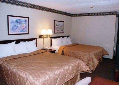Econo Lodge Inn & Suites El Paso - Photo4