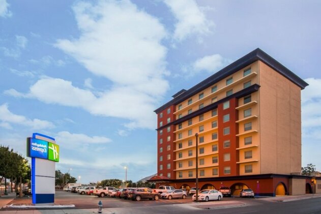 Holiday Inn Express El Paso-Central - Photo2