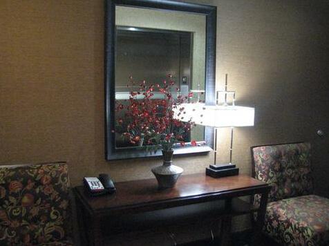 Holiday Inn Express Hotel and Suites Elk City - Photo2