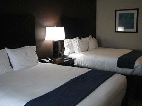 Holiday Inn Express Hotel and Suites Elk City - Photo5