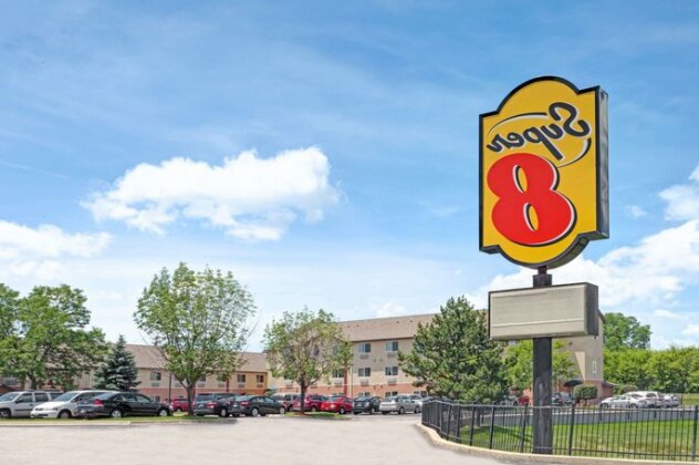 Super 8 by Wyndham Chicago O'Hare Airport