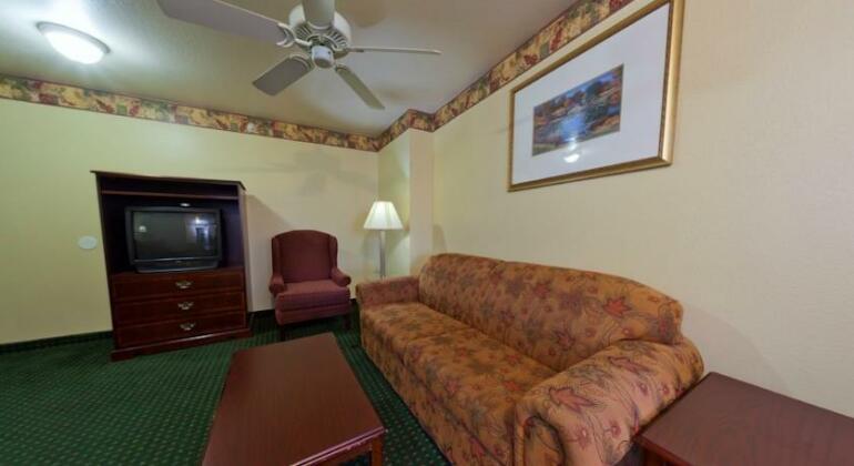 Country Inn & Suites by Radisson Elkhart North IN - Photo5
