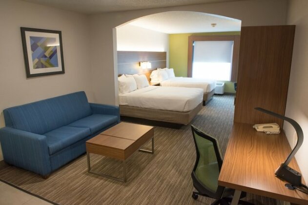 Holiday Inn Express Hotel & Suites Elkhart-South - Photo5
