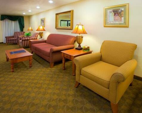 Holiday Inn Express Hotel & Suites Elkins - Photo3