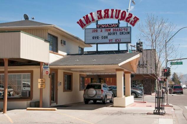 Esquire Inn