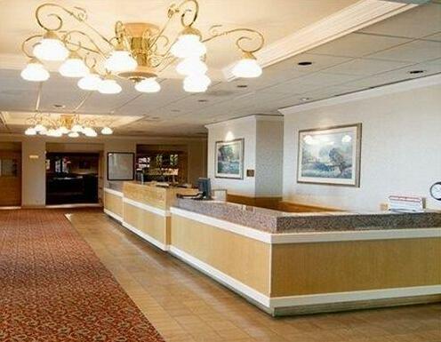 High Desert Inn - Photo3