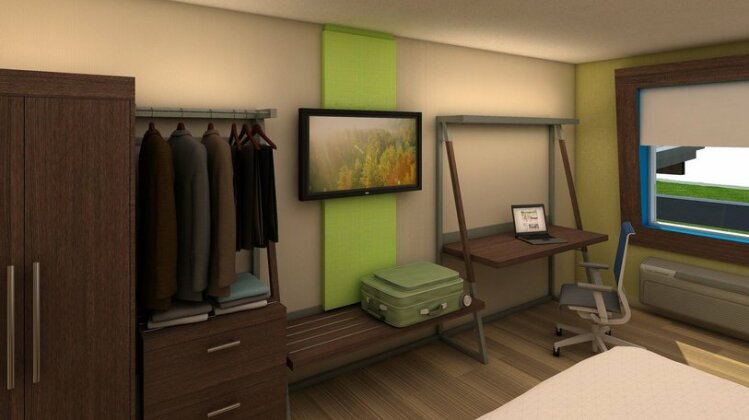 Holiday Inn Express & Suites - Elko - Photo4