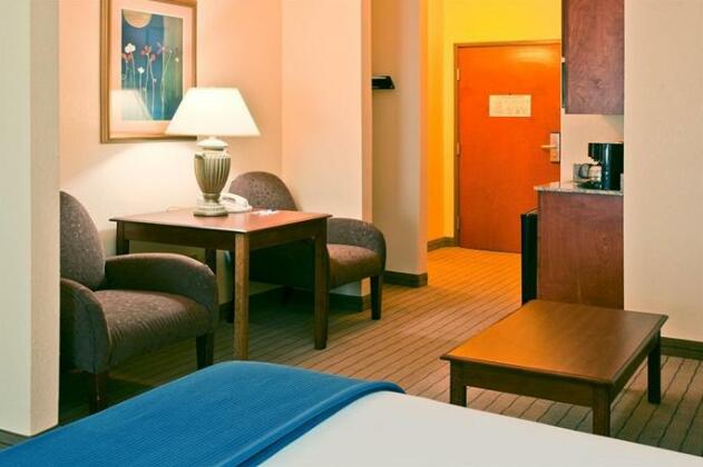 Plaza Inn & Suites Enterprise - Photo4