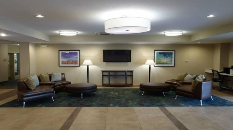 Candlewood Suites Erie - Photo2