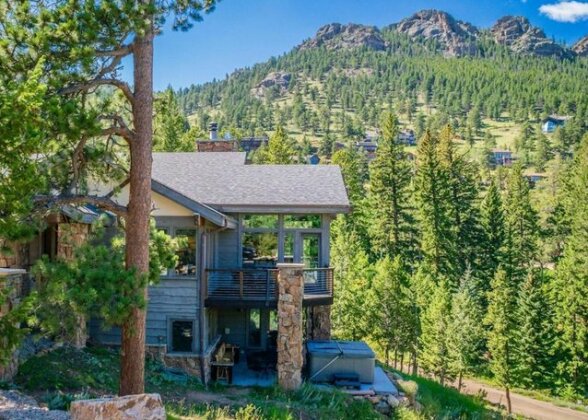 Hyler Mountain Lodge - 5 Br Home - Photo3