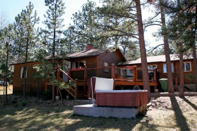 Mountain Pine Cabin by Rocky Mountain Resorts - Photo2