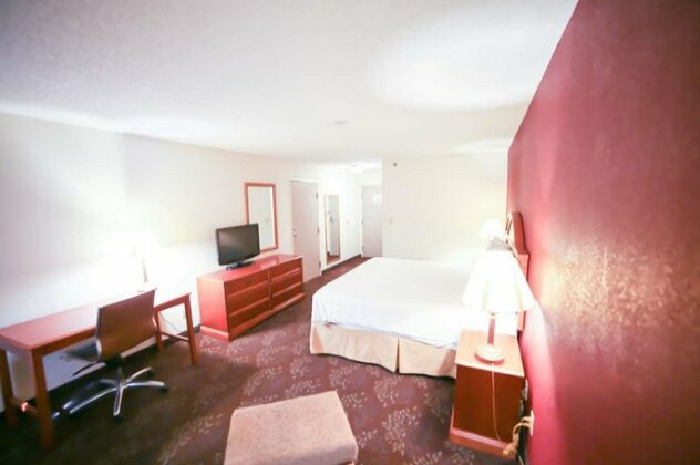 SureStay Plus Hotel by Best Western Evansville - Photo5