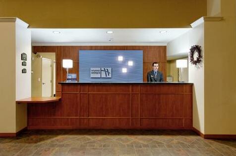 Holiday Inn Express Hotel & Suites Everett - Photo5