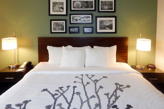 Sleep Inn & Suites Evergreen - Photo2