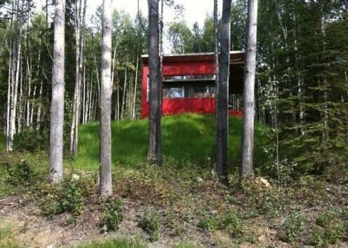 Fairbanks Red House - Photo3