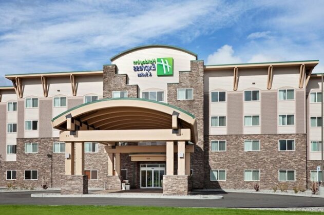 Holiday Inn Express & Suites Fairbanks - Photo2
