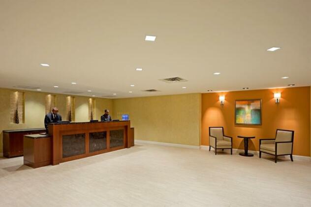 Doubletree By Hilton Fairfield Hotel & Suites - Photo4