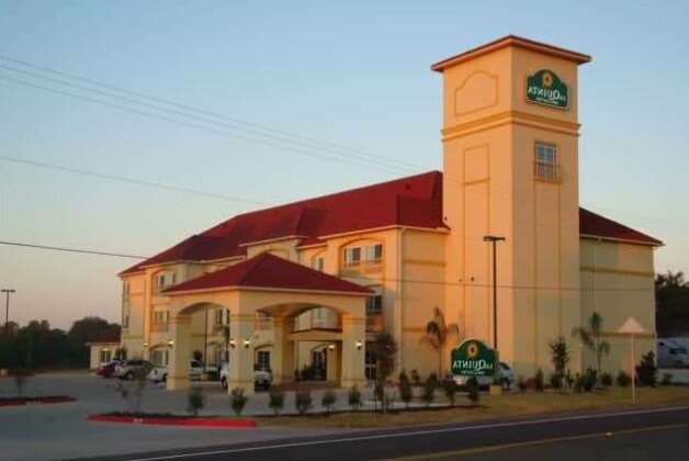 La Quinta Inn & Suites Fairfield Texas - Photo2