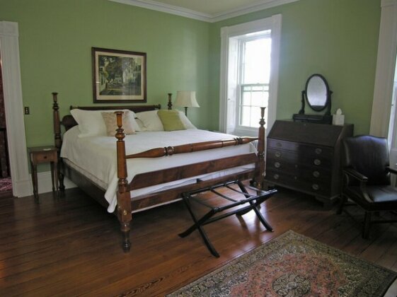 Delano Homestead Bed and Breakfast - Photo5