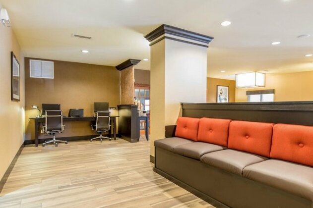 Comfort Suites Fairview Heights - Photo4