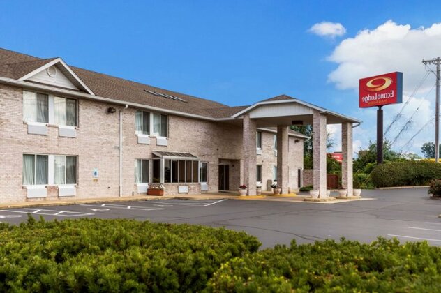 Econo Lodge Inn & Suites Fairview Heights