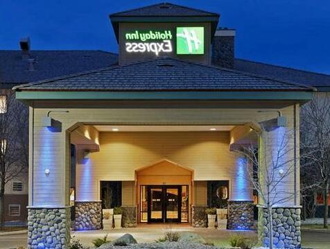 Holiday Inn Express Fallon - Photo3