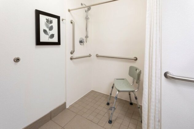 Country Inn & Suites by Radisson Fargo ND - Photo5