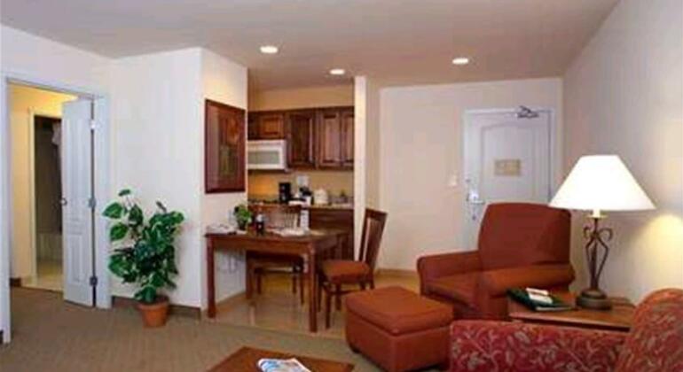 Homewood Suites by Hilton Fargo - Photo2