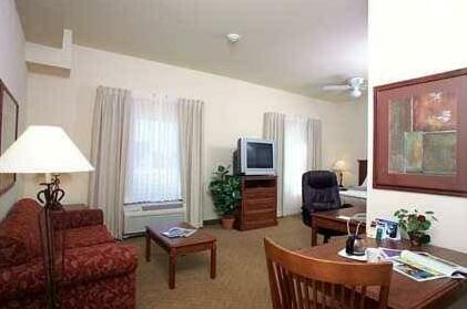 Homewood Suites by Hilton Fargo - Photo4