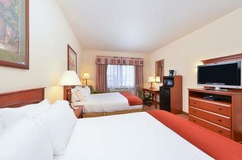 Holiday Inn Express & Suites Farmington - Photo4