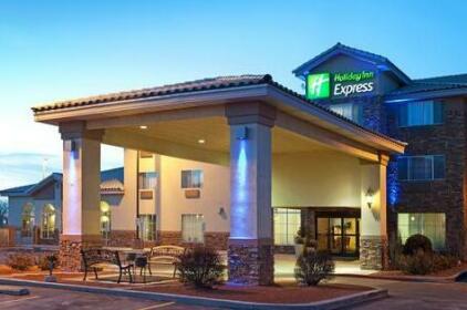 Holiday Inn Express & Suites Farmington