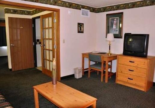 Boarders Inn And Suites - Photo2