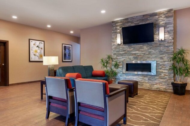 Comfort Inn & Suites Fayetteville - Photo5