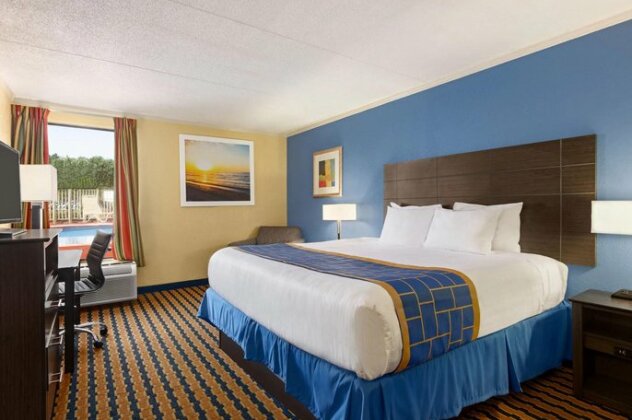 Days Inn & Suites by Wyndham Fayetteville NW Ft Bragg - Photo5