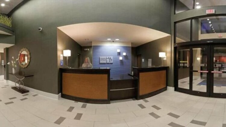 Holiday Inn Express Hotel & Suites Festus-South St Louis - Photo3