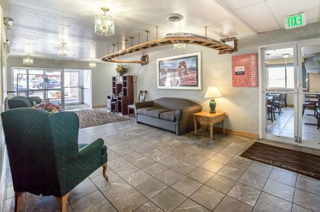 Comfort Inn & Suites Fillmore - Photo4