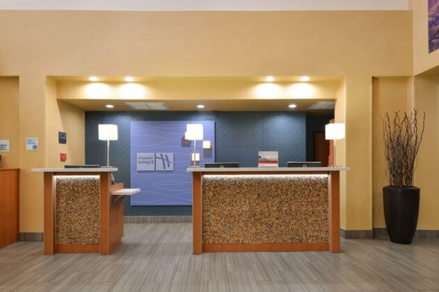 Holiday Inn Express Flagstaff - Photo3