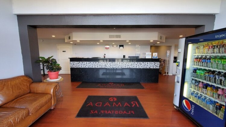 Ramada by Wyndham Flagstaff East Hotel - Photo2
