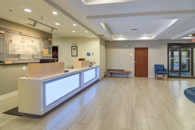 Holiday Inn Express Hotel & Suites Foley - Photo3