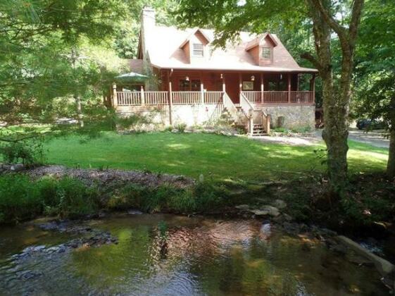 Creekside Paradise Bed and Breakfast