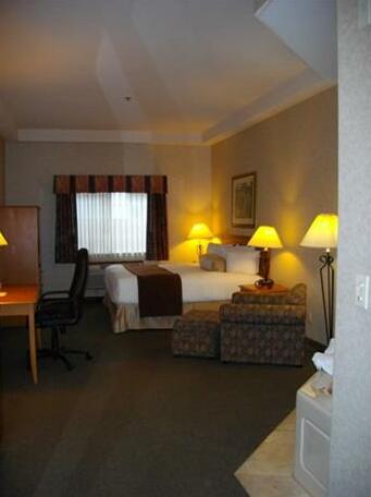 Best Western University Inn and Suites - Photo4