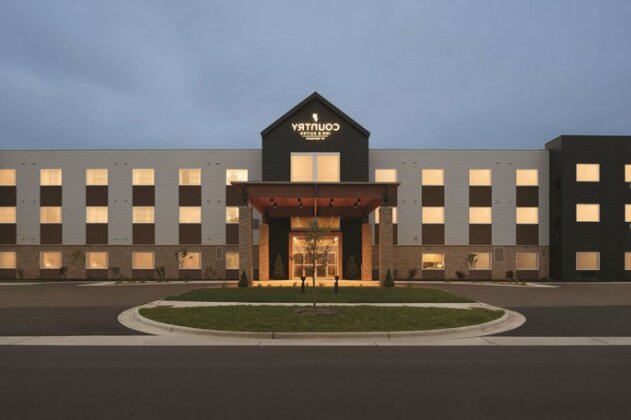 Country Inn & Suites by Radisson Ft Atkinson WI - Photo2