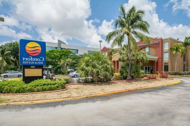 Comfort Inn & Suites Fort Lauderdale - Photo5
